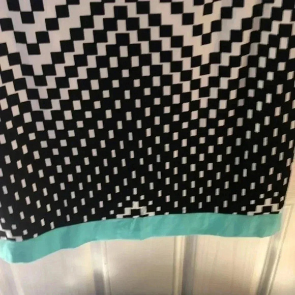 Dress size 16 plus size black, white with robin’s egg blue accents - Picture 4 of 10
